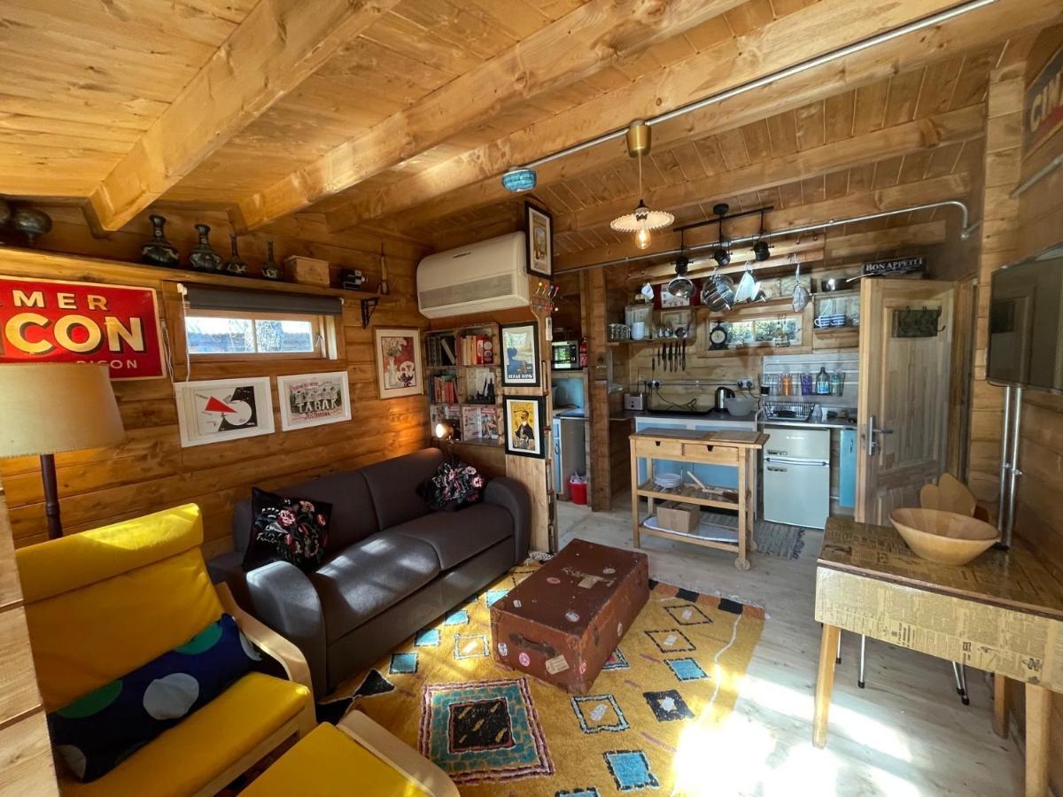 Retro Private Lodge With Hot Tub Nr Dartmoor Newton Abbot Exterior photo